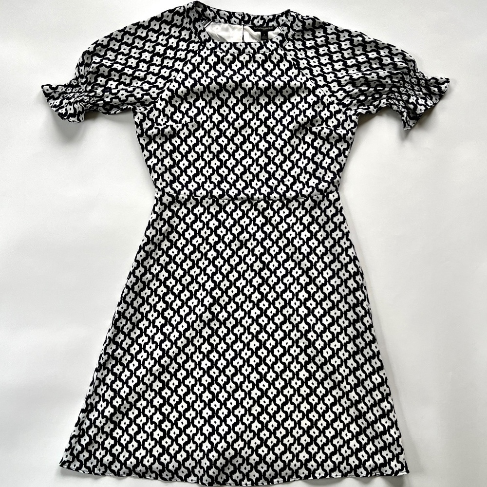 New with tags Banana Republic Black and White Patterned Midi Dress - Size 2